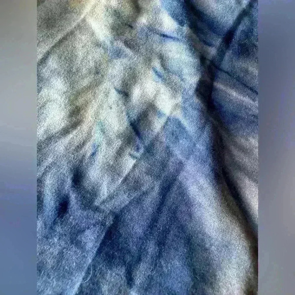 🚨BUNDLE🚨Super Soft YANKAK Tank Tops ~L ~ NWT! - Picture 7 of 10